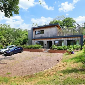 Kingswood Holiday home Edinburgh