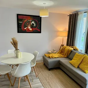 Brand New Flat 5 With Free Parking And Fast Wifi Apartment York